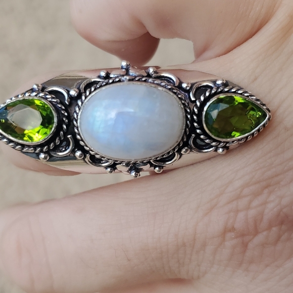 New Rainbow Moonstone & Peridot 925 Silver Statement Ring. - Picture 6 of 11
